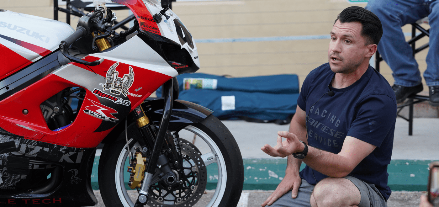 How to check your motorcycle’s tire pressure